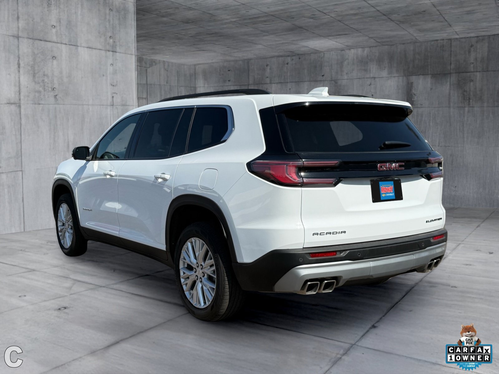 Used 2024 GMC Acadia Elevation FWD image 4