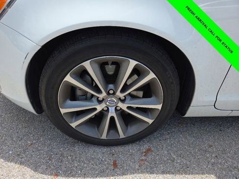 Used 2013 Volvo C70 T5 FWD image 3