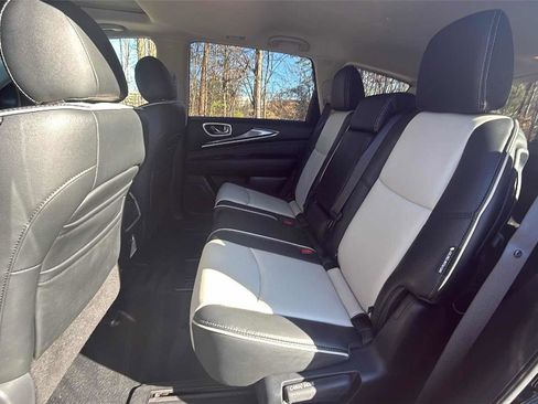 Used 2020 INFINITI QX60 Signature Edition w/ Cargo Package Essential image 11