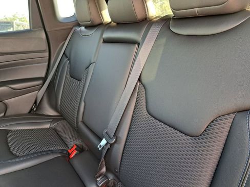 New 2026 Jeep Compass Latitude AWD/4WD image 27