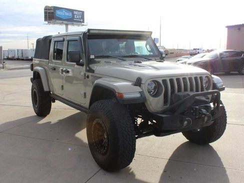Used 2020 Jeep Gladiator Rubicon image 6