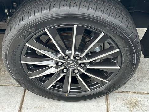 Used 2024 Lexus GX 550 image 28