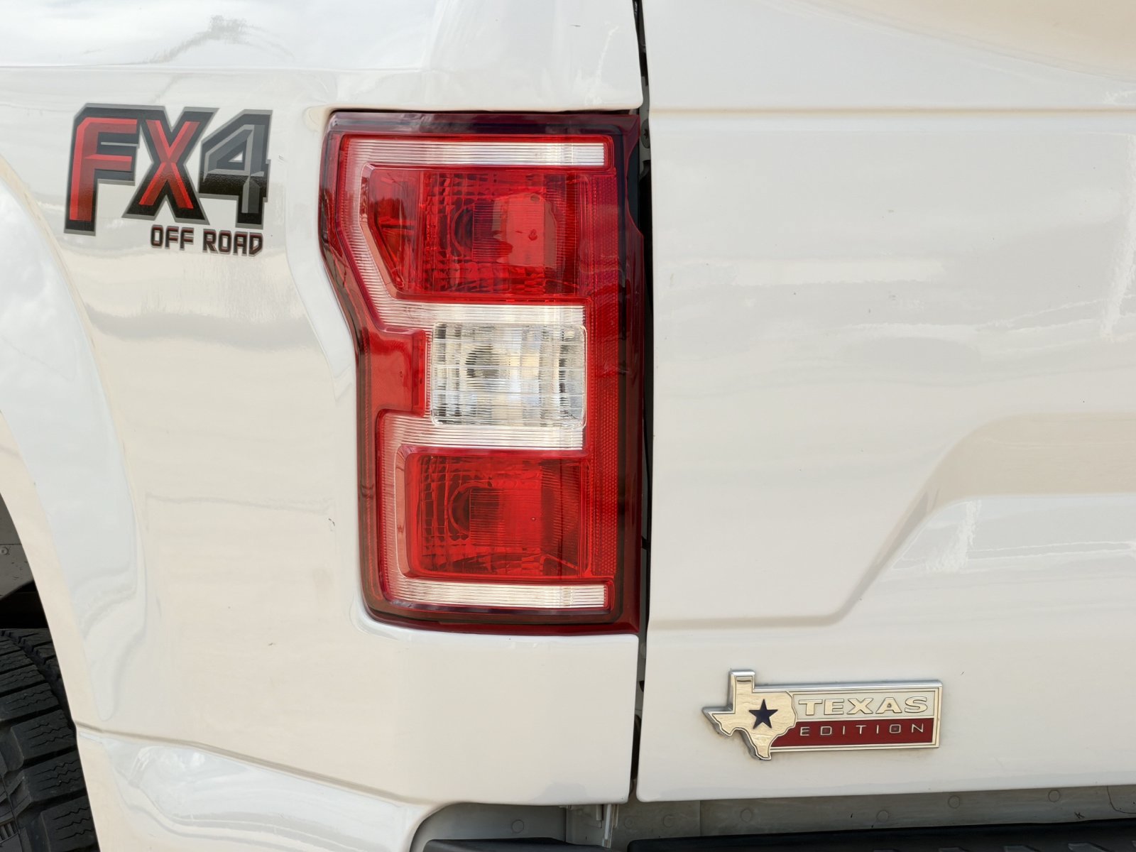 Used 2020 Ford F150 XLT w/ Equipment Group 302A Luxury AWD/4WD image 12
