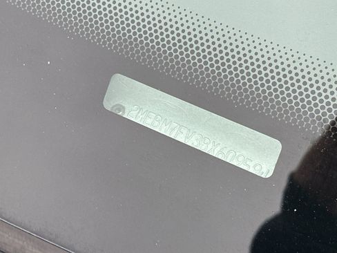 Used 2011 Mercury Grand Marquis LS image 34