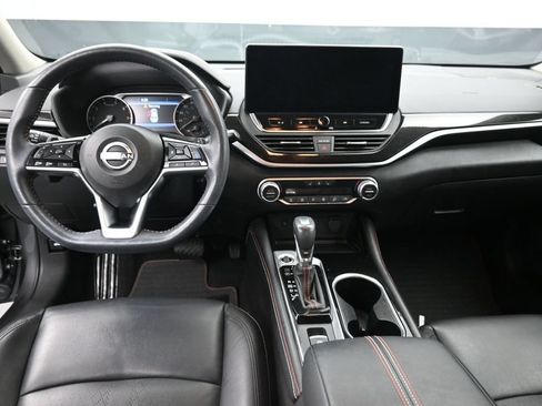 Used 2023 Nissan Altima 2.0 SR FWD image 10