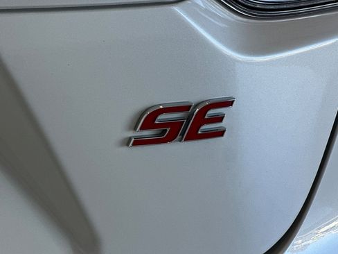 Certified 2025 Toyota Corolla SE w/ Convenience Package image 27