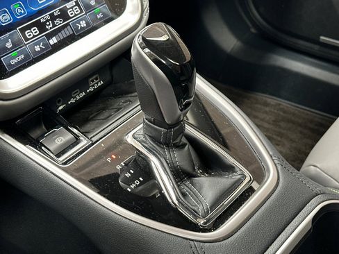 Used 2025 Subaru Outback Onyx Edition image 28
