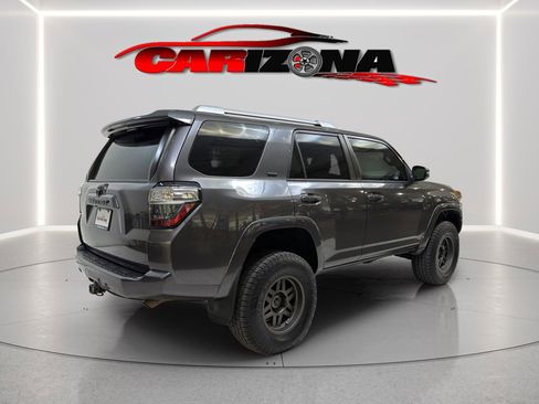 Used 2017 Toyota 4Runner SR5 Premium image 10