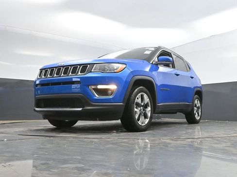 Used 2020 Jeep Compass Limited w/ Luxury Seat Group AWD/4WD image 48