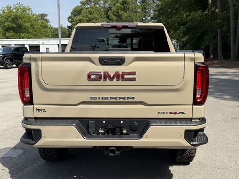 Used 2023 GMC Sierra 1500 AT4X AWD/4WD image 9