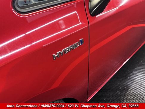 Used 2014 Toyota Prius V Five FWD image 26