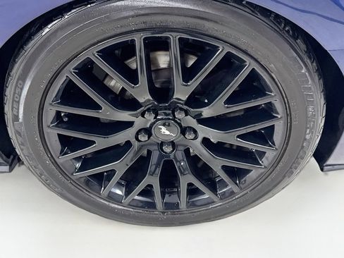 Used 2019 Ford Mustang GT Premium w/ GT Performance Package RWD image 38