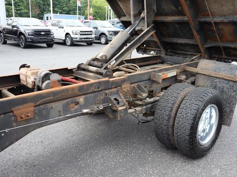 Used 2021 RAM 3500 Tradesman w/ Chrome Appearance Group RWD image 22