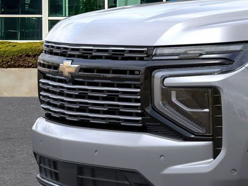 New 2025 Chevrolet Suburban High Country image 14