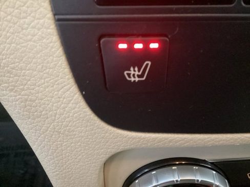 Used 2015 Mercedes-Benz GLK 350 4MATIC image 22