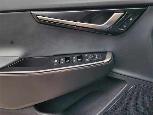 New 2025 Kia EV6 Wind image 16