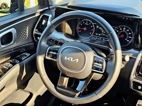 Used 2022 Kia Sorento SX AWD/4WD image 32
