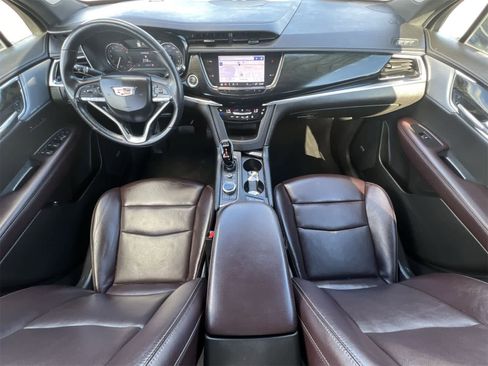 Used 2022 Cadillac XT6 Premium Luxury image 16
