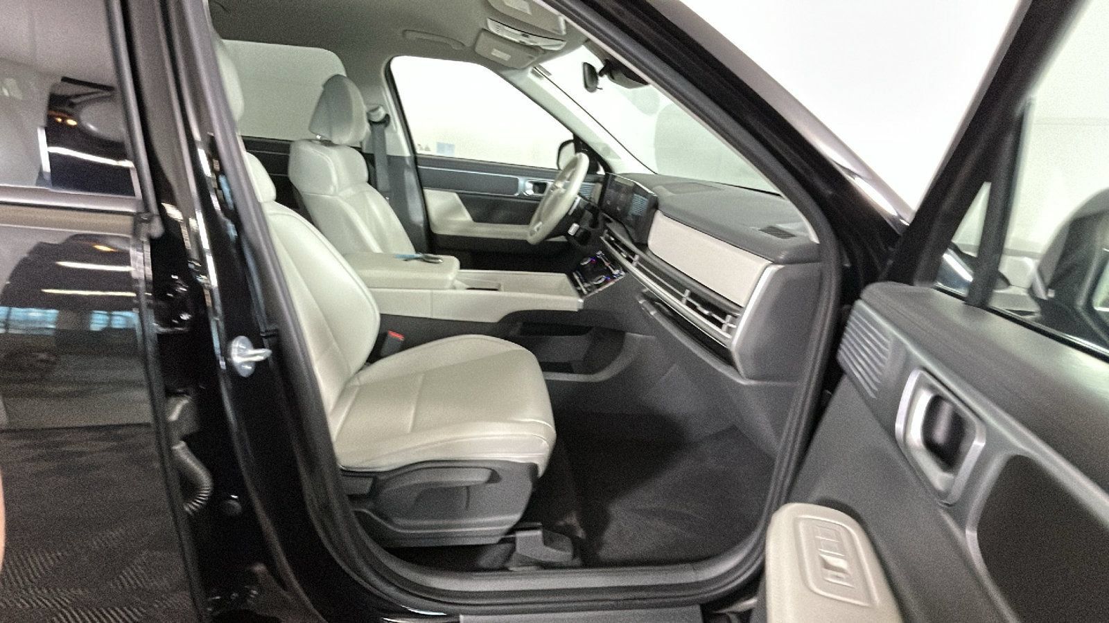 Used 2026 Hyundai Santa Fe SEL AWD/4WD image 35