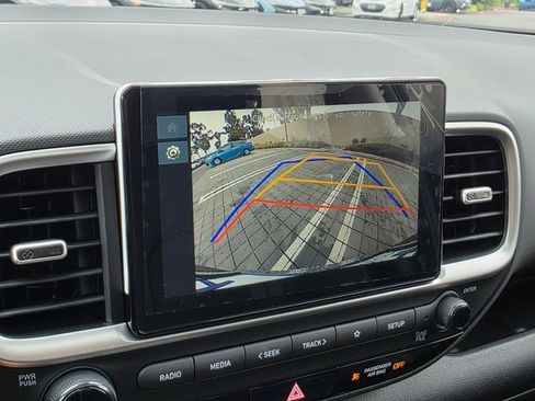 New 2025 Hyundai Venue SEL image 26