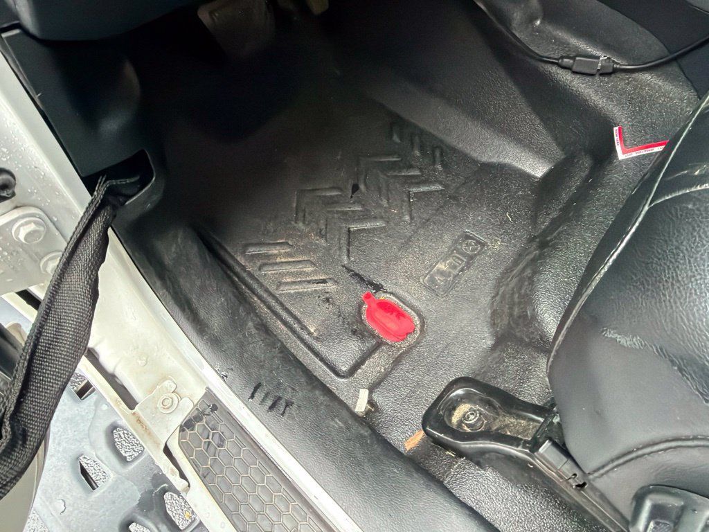Used 2021 Jeep Wrangler Unlimited Rubicon AWD/4WD image 16