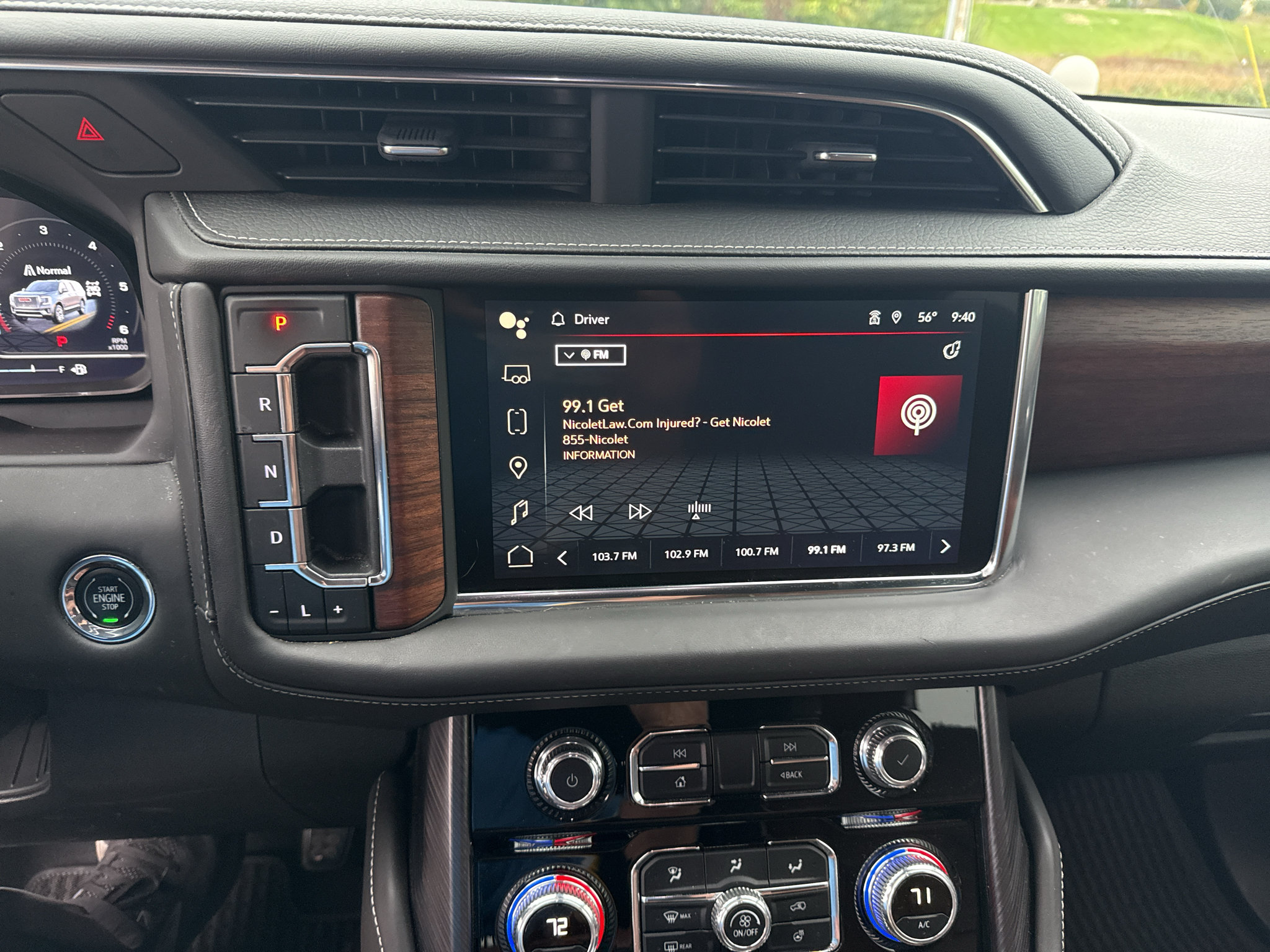 Used 2023 GMC Yukon Denali Ultimate AWD/4WD image 19
