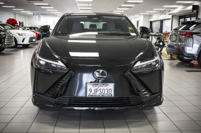 Certified 2023 Lexus RZ 450e Premium w/ Technology Package AWD/4WD image 4