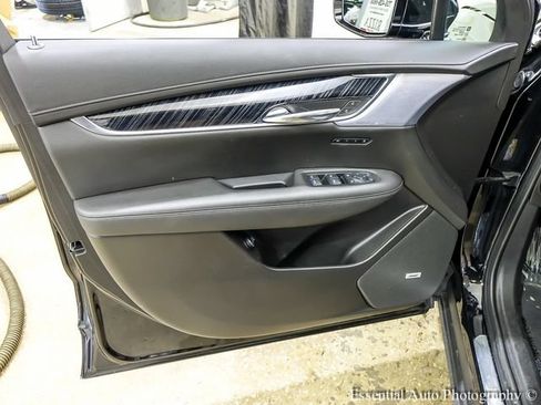 Certified 2024 Cadillac XT6 Premium Luxury w/ LPO, Floor Liner Package AWD/4WD image 21