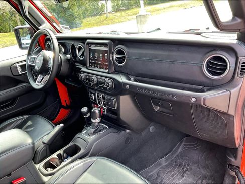 Used 2023 Jeep Wrangler Unlimited Rubicon 4xe AWD/4WD image 14