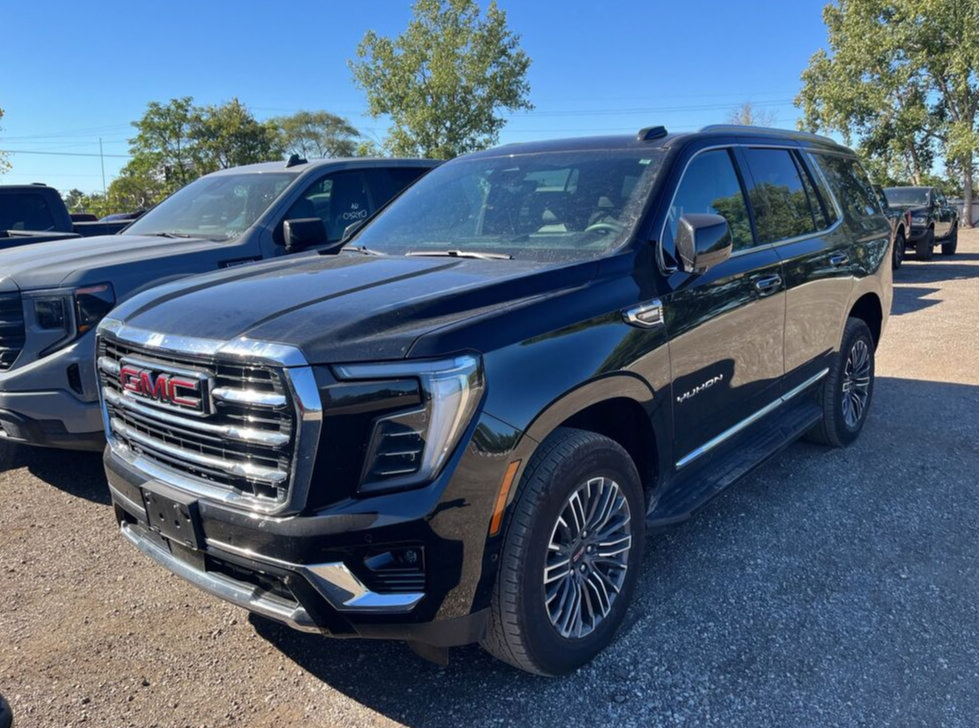 Used 2026 GMC Yukon Elevation w/ Elevation Premium Package AWD/4WD image 2