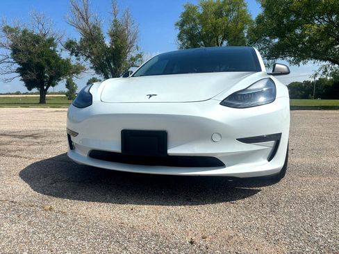 Used 2021 Tesla Model 3 Performance image 4