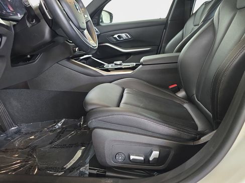 Used 2023 BMW 330i Sedan w/ Driving Assistance Package image 27