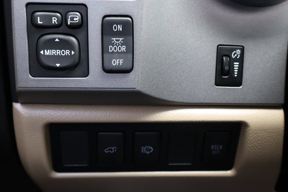 Used 2013 Toyota Sequoia Limited AWD/4WD image 38
