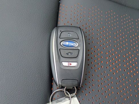 Used 2025 Subaru Crosstrek 2.5i Limited w/ Popular Package #3A image 29