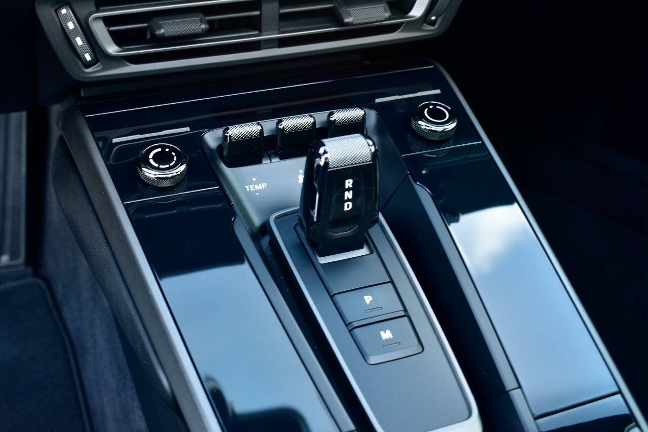 Used 2020 Porsche 911 Carrera image 18