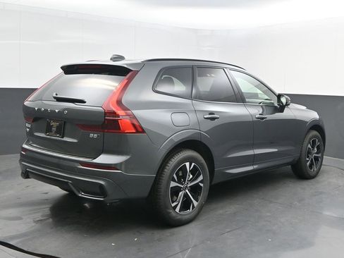 New 2026 Volvo XC60 B5 Core w/ Climate Package image 7