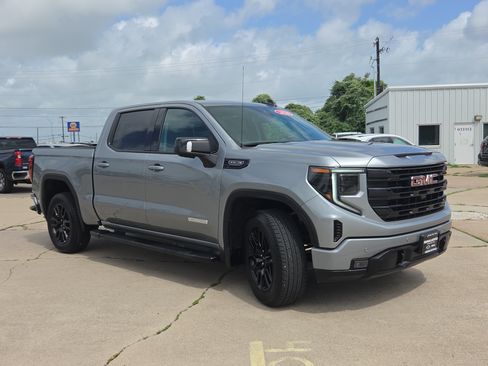 Used 2026 GMC Sierra 1500 Elevation w/ Elevation Premium Package RWD image 3