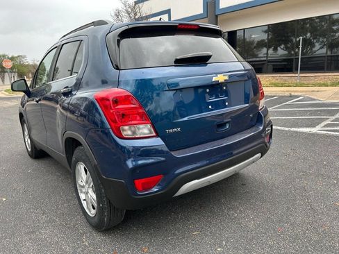 Used 2019 Chevrolet Trax LT w/ LT Convenience Package image 16