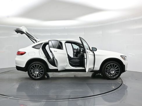 Used 2023 Mercedes-Benz GLC 300 4MATIC Coupe image 3