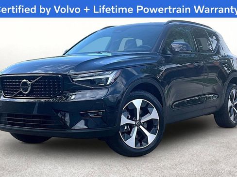 Certified 2026 Volvo XC40 B5 Plus AWD/4WD image 16