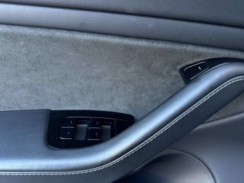 Used 2019 Tesla Model 3 RWD image 11