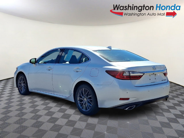 Used 2018 Lexus ES 350 w/ Navigation System Package FWD image 4