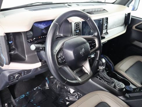 Used 2022 Ford Bronco Wildtrak AWD/4WD image 7