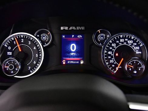 Used 2024 RAM 2500 Big Horn image 17