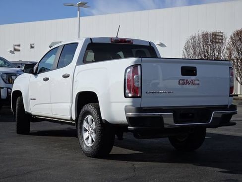 Certified 2020 GMC Canyon 2WD Crew Cab w/ Convenience Package image 17