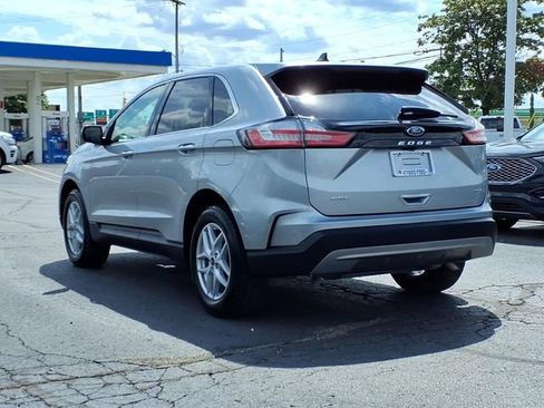 Used 2024 Ford Edge SEL w/ Convenience Package AWD/4WD image 4