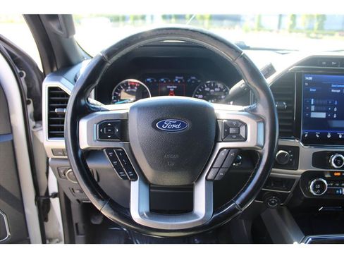 Used 2022 Ford F350 Platinum w/ FX4 Off-Road Package AWD/4WD image 17