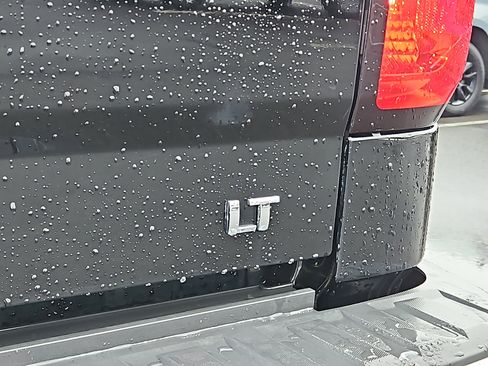 Used 2018 Chevrolet Silverado 1500 LT image 30