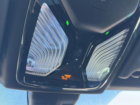 Used 2023 BMW M340i w/ Premium Package image 38