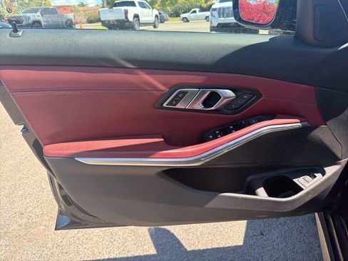 Used 2022 BMW 330i Sedan w/ M Sport Package RWD image 8